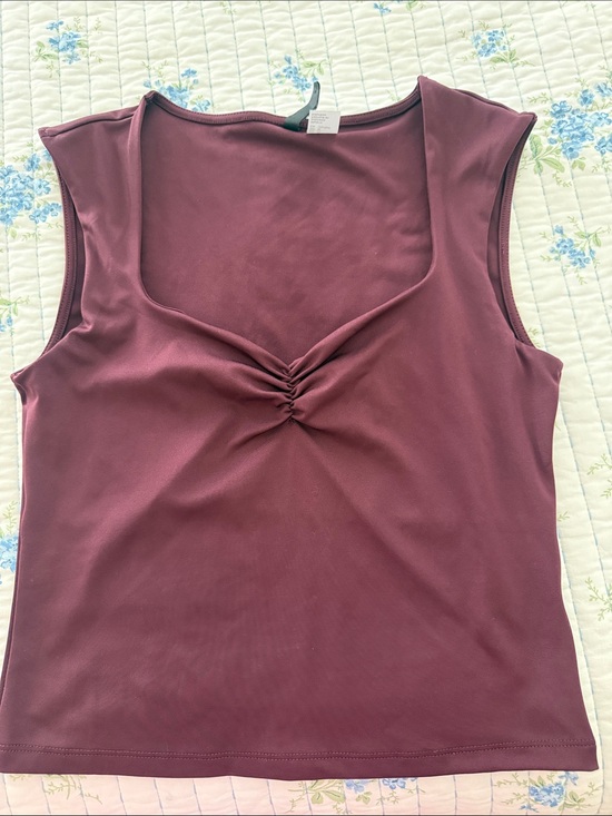 Divided Tops - Sleeveless Twist Front Women'sTop - Wine